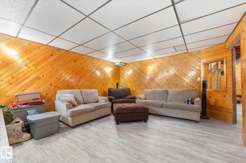5702 50 Street, Stony Plain, AB - Indoor