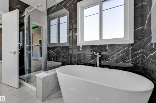 213 Crystal Creek, Leduc, AB - Indoor Photo Showing Bathroom