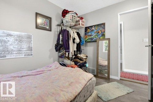 2104 145 Avenue, Edmonton, AB - Indoor Photo Showing Bedroom