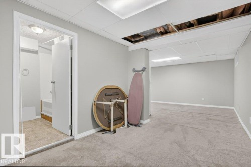 2104 145 Avenue, Edmonton, AB - Indoor