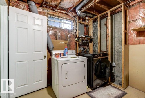 2104 145 Avenue, Edmonton, AB - Indoor Photo Showing Laundry Room