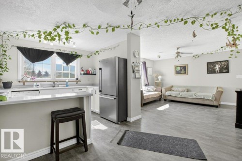 2104 145 Avenue, Edmonton, AB - Indoor Photo Showing Kitchen