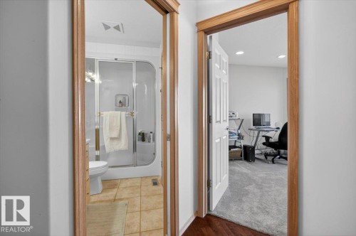 6545 199 Street, Edmonton, AB - Indoor Photo Showing Bathroom