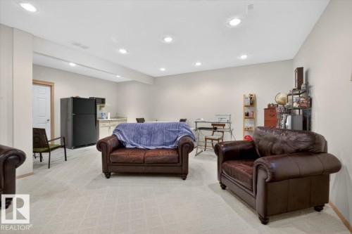 6545 199 Street, Edmonton, AB - Indoor
