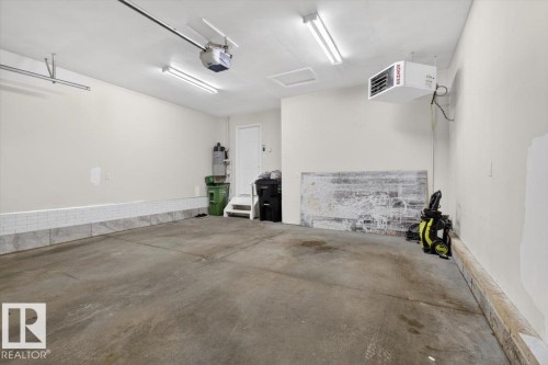 6545 199 Street, Edmonton, AB - Indoor Photo Showing Garage