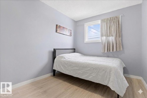 13111 82 Street, Edmonton, AB - Indoor Photo Showing Bedroom
