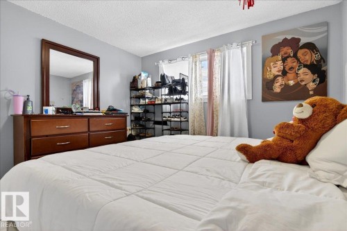 13111 82 Street, Edmonton, AB - Indoor Photo Showing Bedroom
