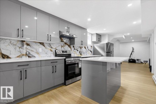 13111 82 Street, Edmonton, AB - Indoor Photo Showing Kitchen With Upgraded Kitchen