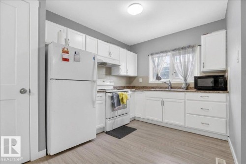 13111 82 Street, Edmonton, AB - Indoor Photo Showing Kitchen