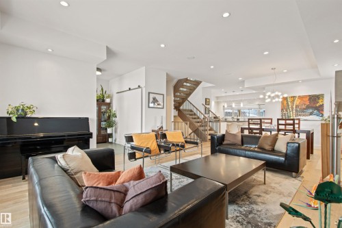 11324 87 Street, Edmonton, AB - Indoor Photo Showing Living Room