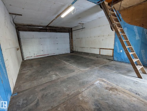 11725 83 Street, Edmonton, AB - Indoor Photo Showing Garage