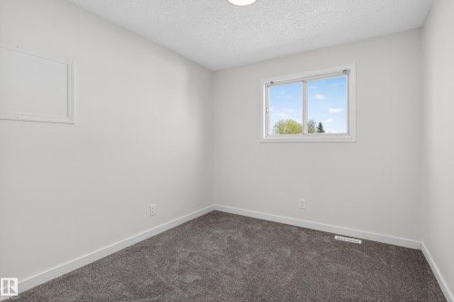 15323 72 Street, Edmonton, AB - Indoor Photo Showing Other Room