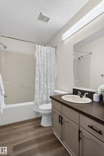 15323 72 Street, Edmonton, AB - Indoor Photo Showing Bathroom