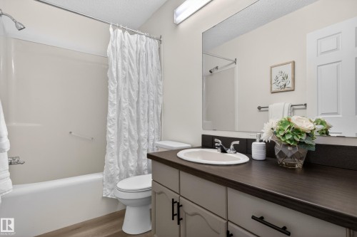 15323 72 Street, Edmonton, AB - Indoor Photo Showing Bathroom