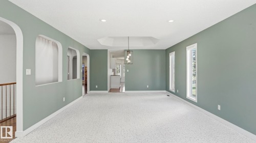 1346 Potter Greens Drive, Edmonton, AB - Indoor Photo Showing Other Room