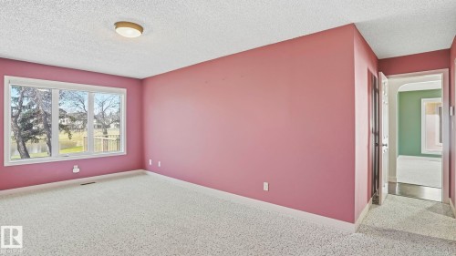 1346 Potter Greens Drive, Edmonton, AB - Indoor Photo Showing Other Room