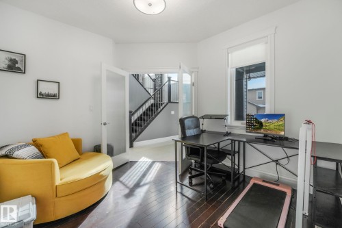 1360 Cunningham Drive, Edmonton, AB - Indoor