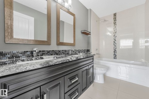 1360 Cunningham Drive, Edmonton, AB - Indoor Photo Showing Bathroom