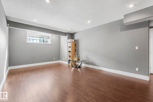 1360 Cunningham Drive, Edmonton, AB - Indoor Photo Showing Other Room