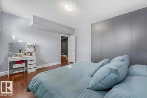 1360 Cunningham Drive, Edmonton, AB - Indoor Photo Showing Bedroom