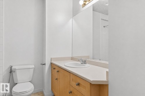 4603 126 Avenue, Edmonton, AB - Indoor Photo Showing Bathroom