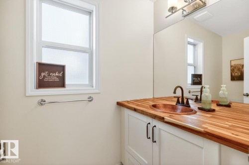 3 Middleton Close, Leduc, AB - Indoor Photo Showing Bathroom
