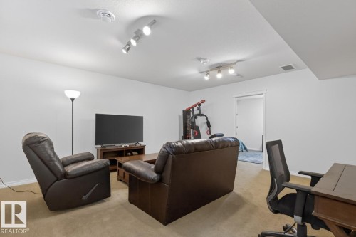 3 Middleton Close, Leduc, AB - Indoor Photo Showing Office