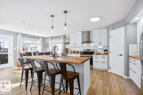 3 Middleton Close, Leduc, AB - Indoor Photo Showing Kitchen With Upgraded Kitchen