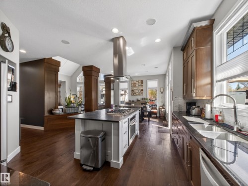 5117 Terwillegar Boulevard, Edmonton, AB - Indoor Photo Showing Kitchen With Double Sink With Upgraded Kitchen
