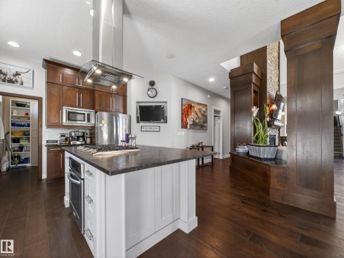 5117 Terwillegar Boulevard, Edmonton, AB - Indoor Photo Showing Kitchen With Upgraded Kitchen