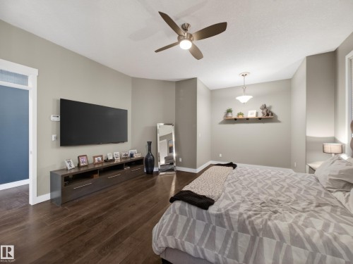 5117 Terwillegar Boulevard, Edmonton, AB - Indoor Photo Showing Bedroom