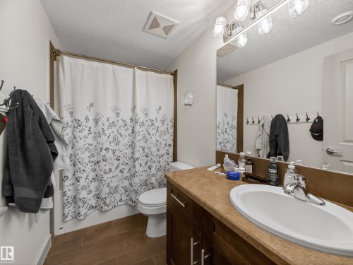 5117 Terwillegar Boulevard, Edmonton, AB - Indoor Photo Showing Bathroom