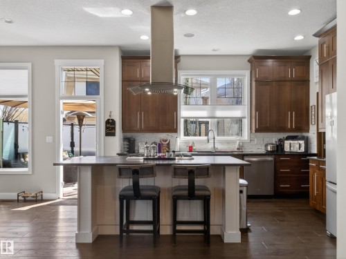5117 Terwillegar Boulevard, Edmonton, AB - Indoor Photo Showing Kitchen With Upgraded Kitchen