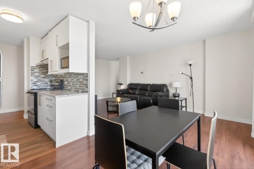 606 10883 Saskatchewan Drive, Edmonton, AB - Indoor