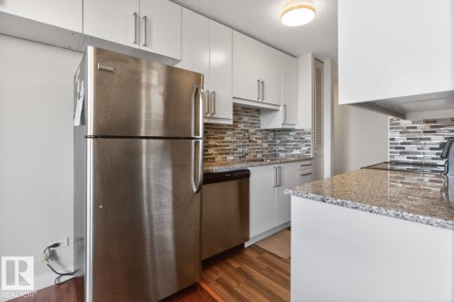 606 10883 Saskatchewan Drive, Edmonton, AB - Indoor Photo Showing Kitchen With Stainless Steel Kitchen With Upgraded Kitchen