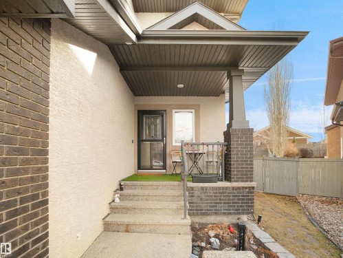 2422 Warry Place, Edmonton, AB - Outdoor