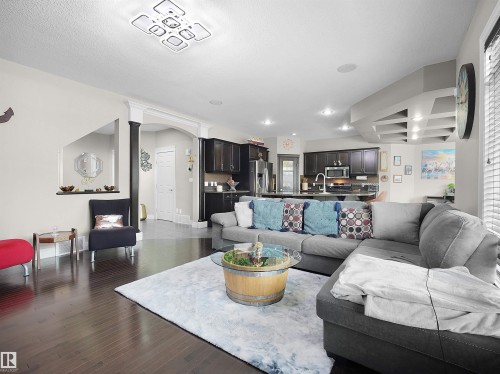 2422 Warry Place, Edmonton, AB - Indoor Photo Showing Living Room