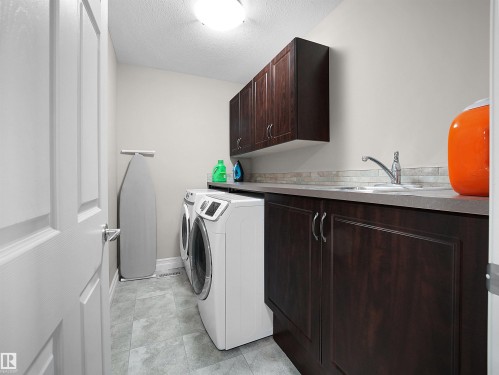 2422 Warry Place, Edmonton, AB - Indoor Photo Showing Laundry Room