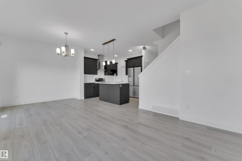 19734 29 Avenue, Edmonton, AB - Indoor Photo Showing Kitchen