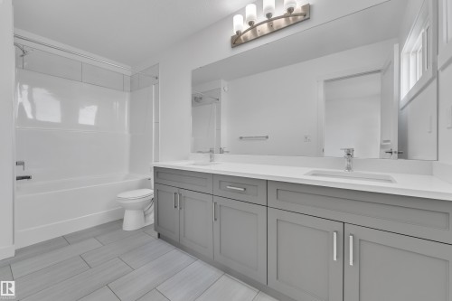19734 29 Avenue, Edmonton, AB - Indoor Photo Showing Bathroom