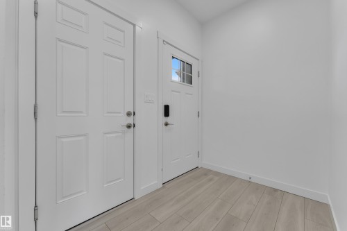 19734 29 Avenue, Edmonton, AB - Indoor Photo Showing Other Room