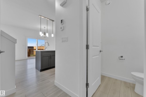 19734 29 Avenue, Edmonton, AB - Indoor