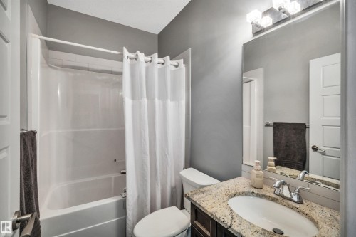 7728 18 Avenue, Edmonton, AB - Indoor Photo Showing Bathroom