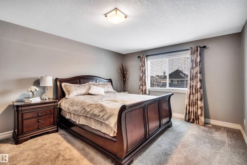 7728 18 Avenue, Edmonton, AB - Indoor Photo Showing Bedroom