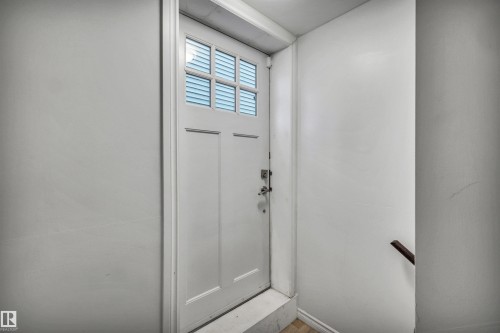 7728 18 Avenue, Edmonton, AB - Indoor Photo Showing Other Room