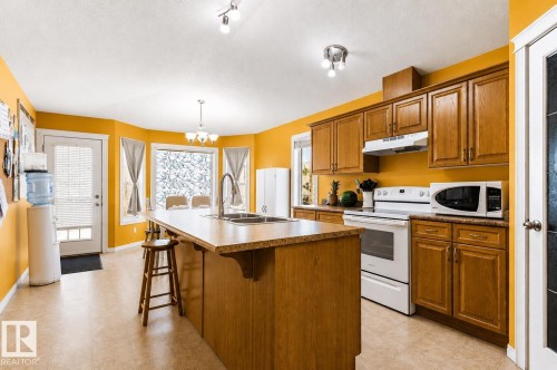 4608 39 Street, Drayton Valley, AB - Indoor Photo Showing Kitchen