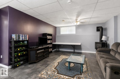 4608 39 Street, Drayton Valley, AB - Indoor