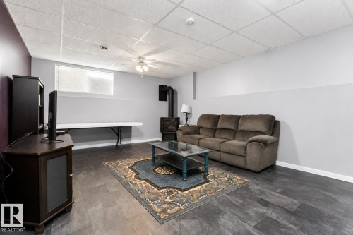 4608 39 Street, Drayton Valley, AB - Indoor