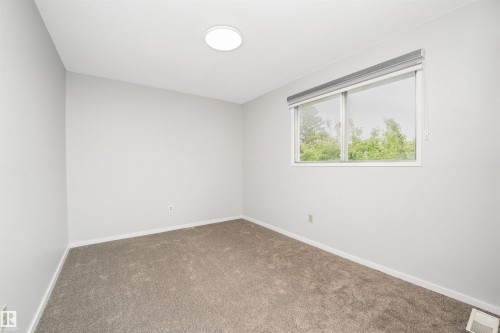 12411 94 Street, Edmonton, AB - Indoor Photo Showing Other Room
