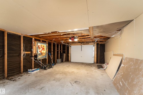 12411 94 Street, Edmonton, AB - Indoor